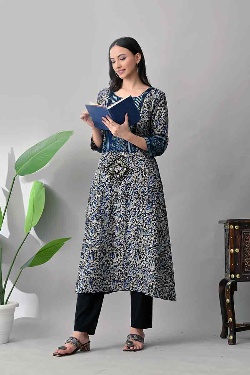 Black kalamkari hand block cotton kurta with Kutch embroidery patch
