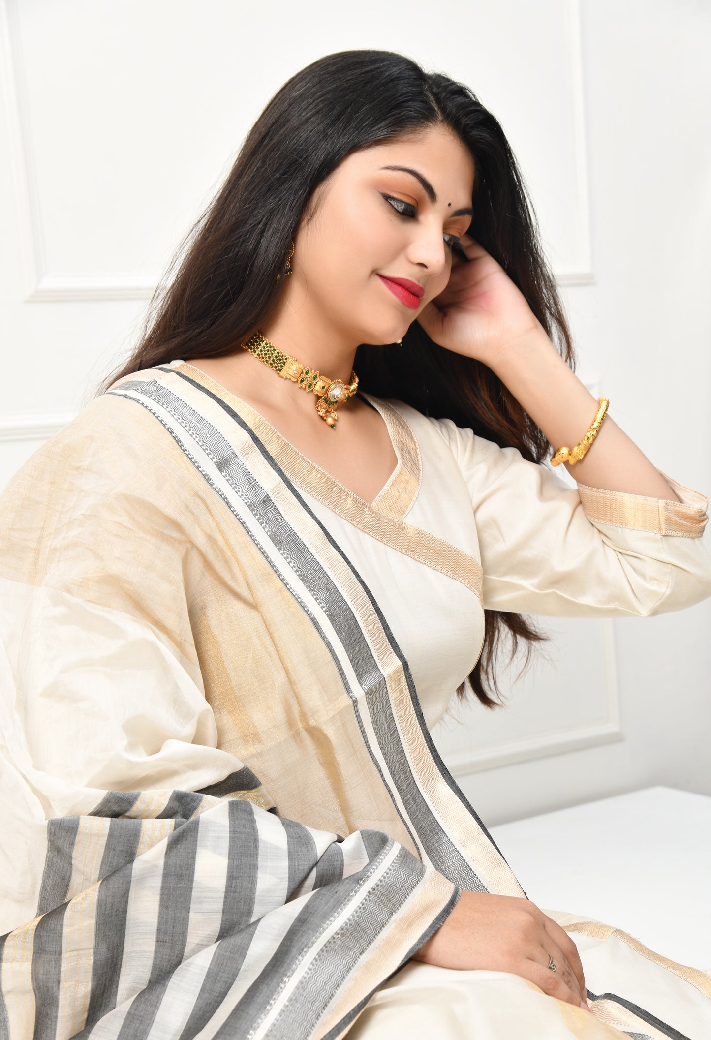 Maheshwari Handloom Silk Cotton White Kurta and Dupatta with Zari Border