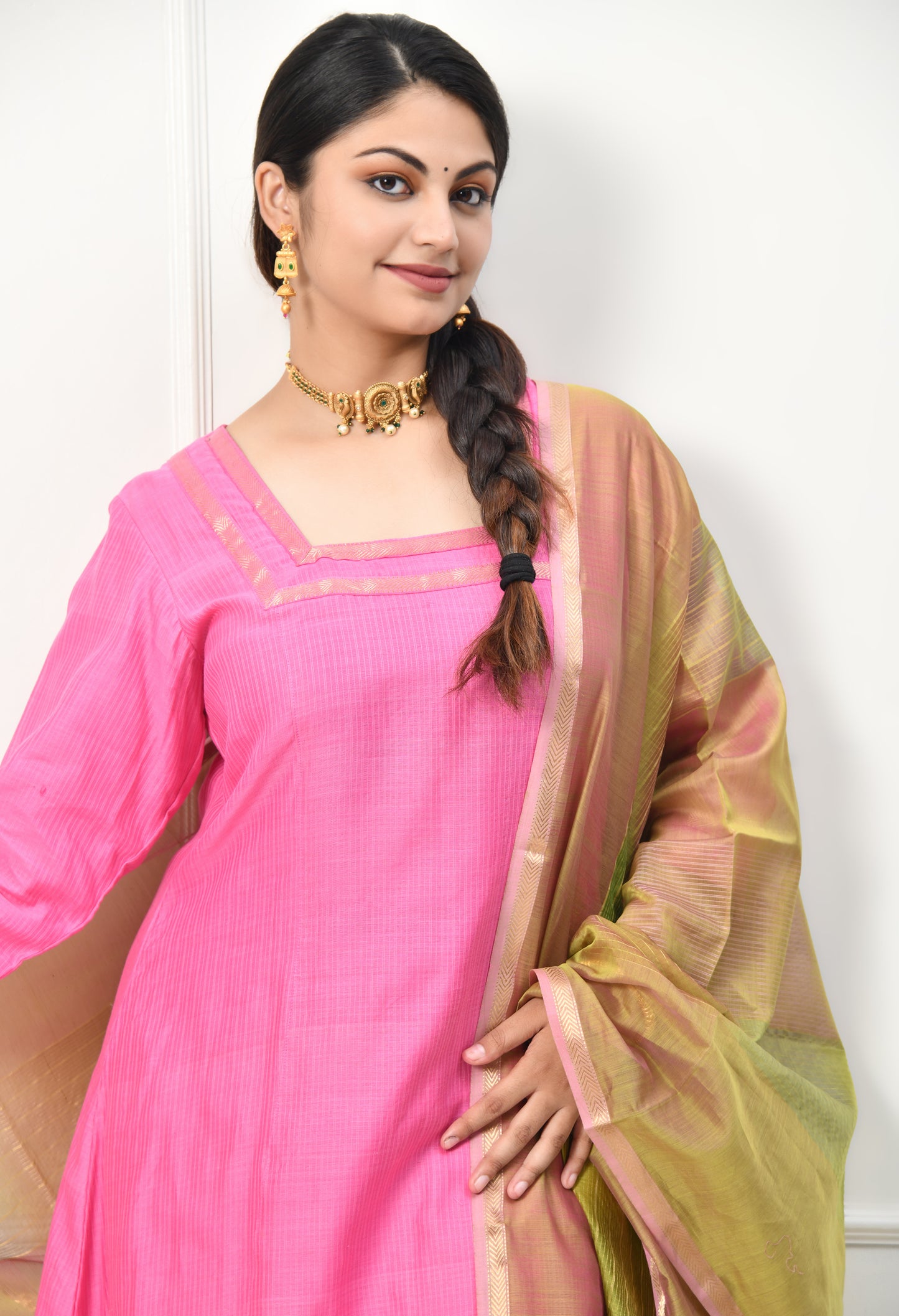 Maheshwari Handloom Silk Cotton Pink Kurta and Dupatta with Zari Border