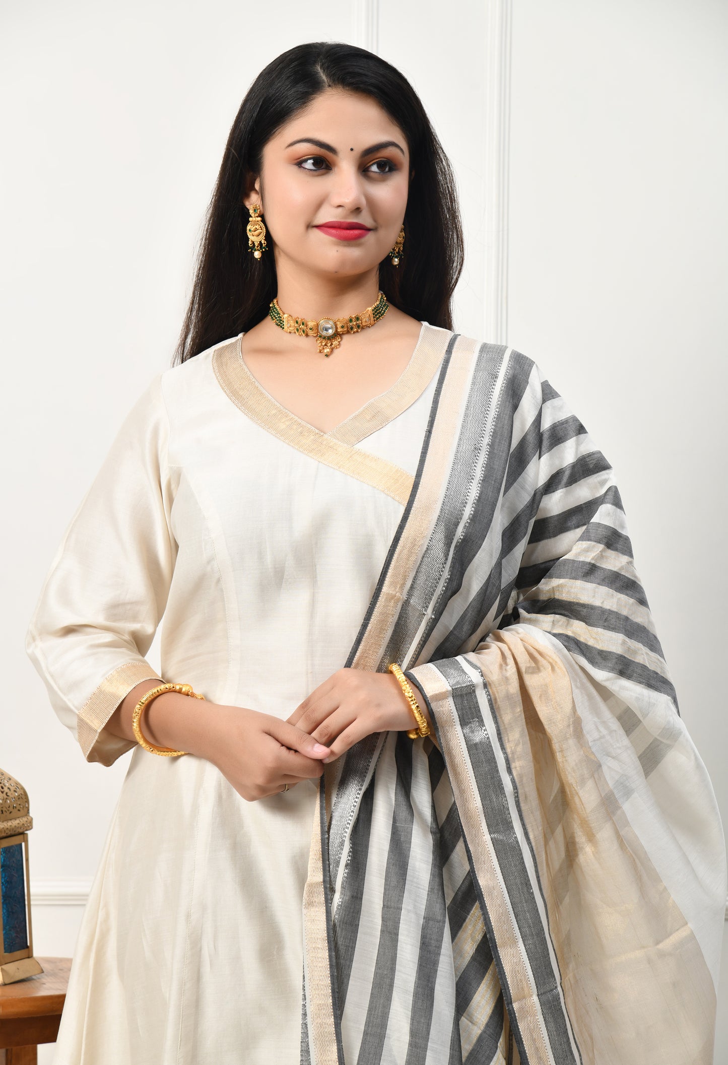 Maheshwari Handloom Silk Cotton White Kurta and Dupatta with Zari Border