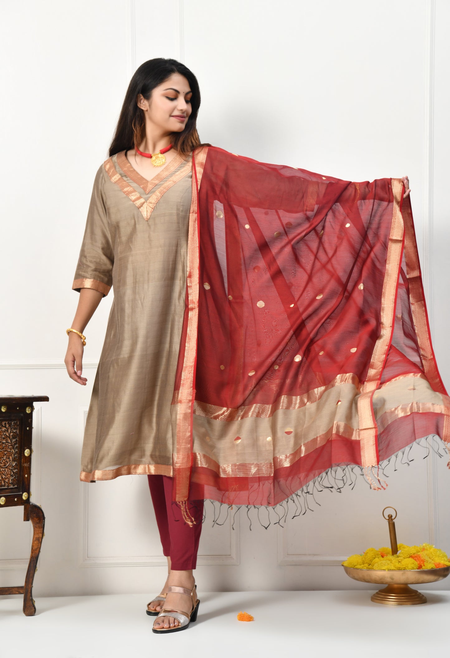 Maheshwari Handloom Silk Cotton Brown Kurta and Maroon Dupatta with Zari Border