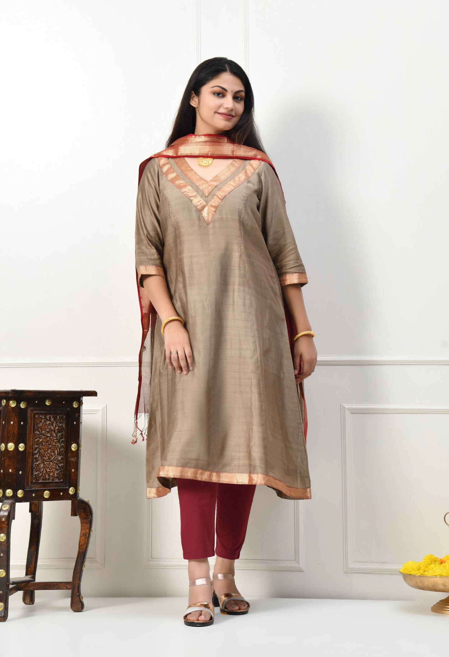 Maheshwari Handloom Silk Cotton Brown Kurta and Maroon Dupatta with Zari Border