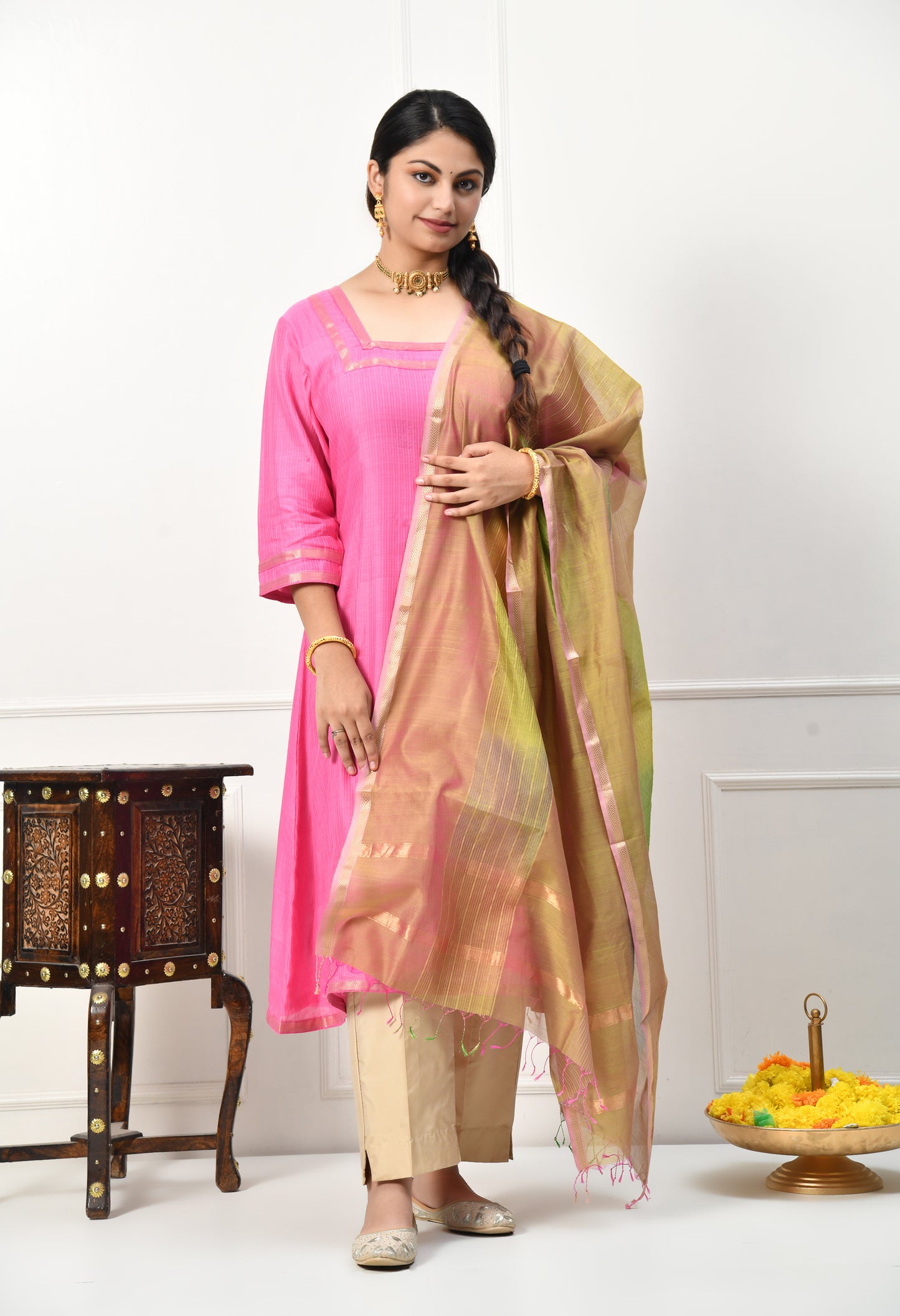 Maheshwari Handloom Silk Cotton Pink Kurta and Dupatta with Zari Border